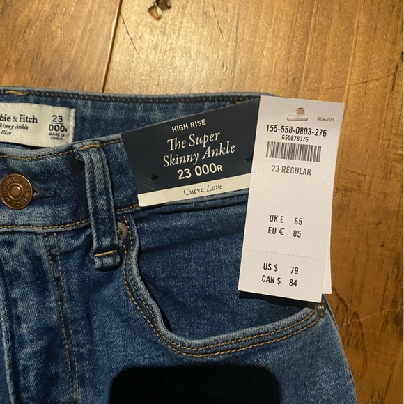 Abercrombie & Fitch Curve Love Super Skinny Ankle Jean - Picture 2 of 5